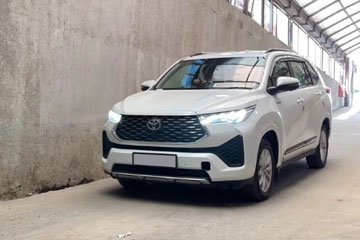 Innova Hycross